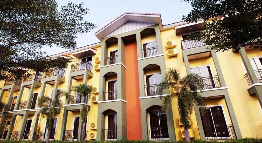 B2 Buriram Boutique And Budget Hotel Exterior photo
